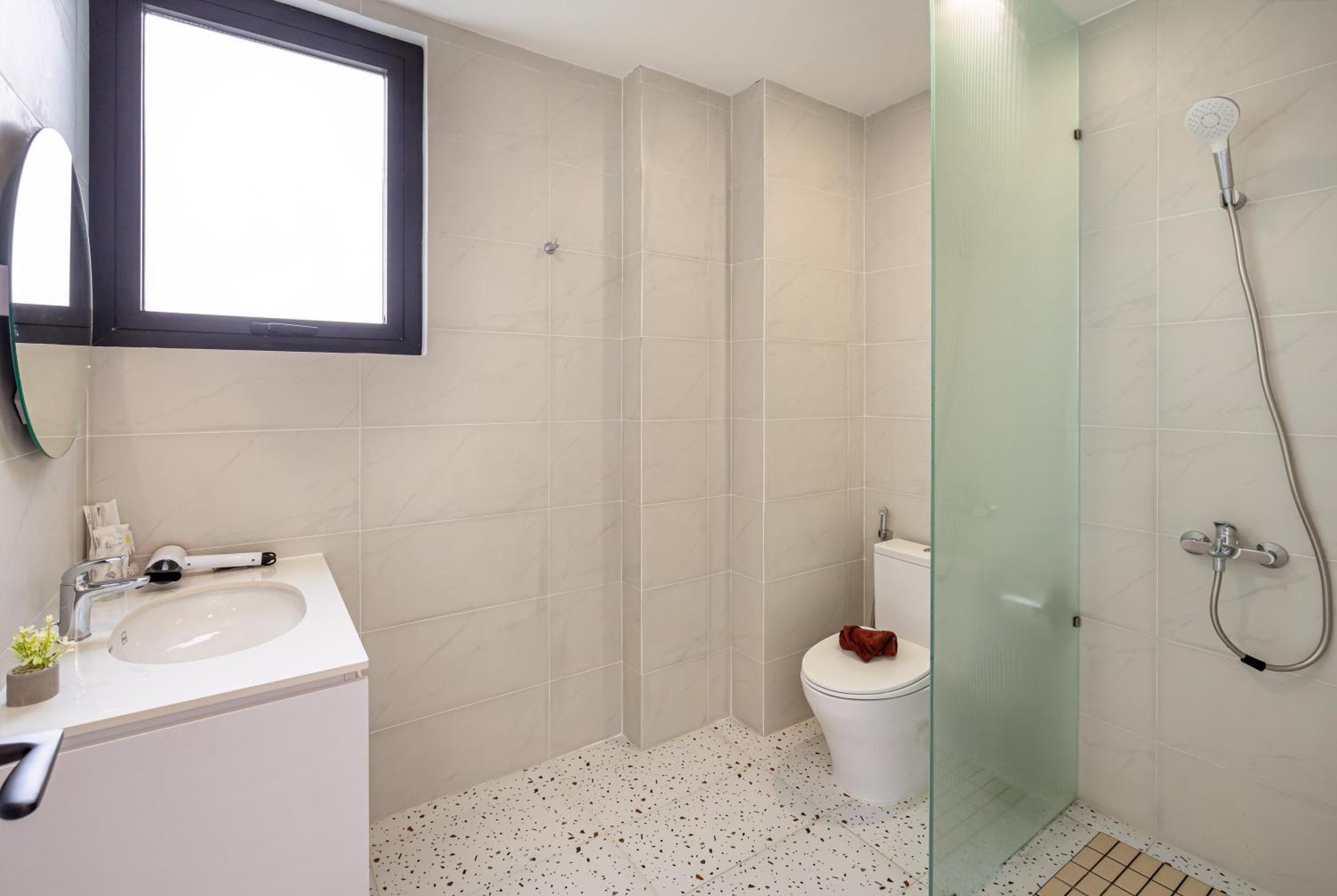 Hotel The Royal Sky - Phu My Hung 2*