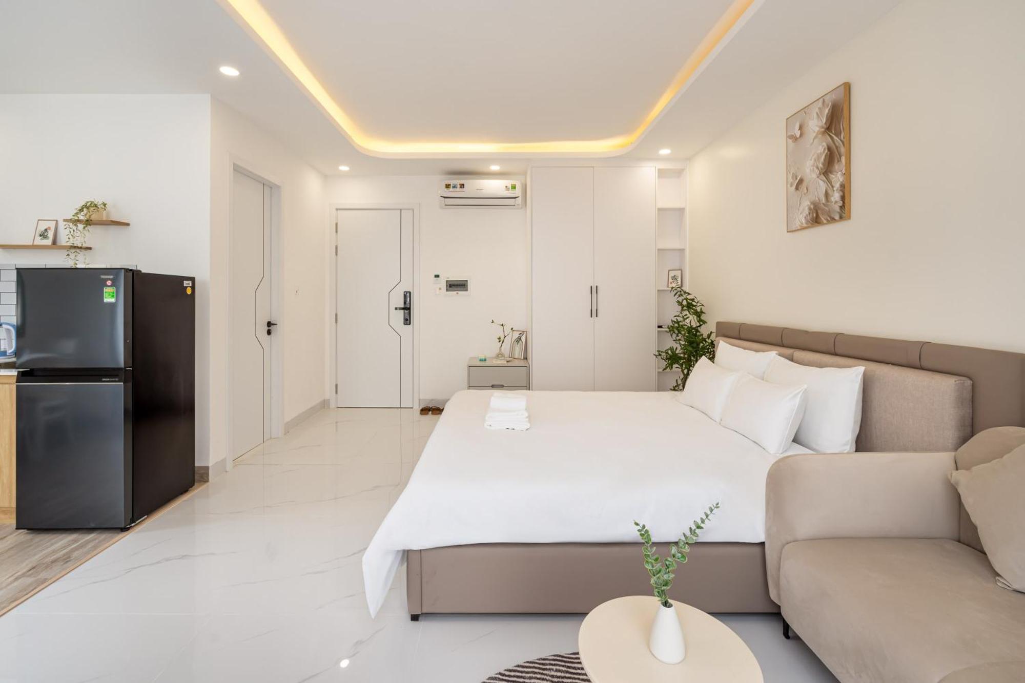 Hotel The Royal Sky - Phu My Hung 2*